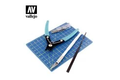 T11001 | Vallejo Basic Plastic Modelling Tool Set 9Pcs