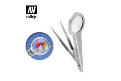T12001 | Vallejo Modelling Tweezers W/ Magnifier